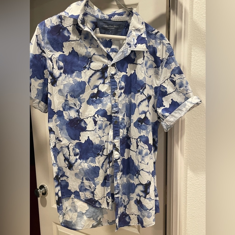 Men’s Calvin Klein Jeans Short Sleeve Casual Button Down. Size M.